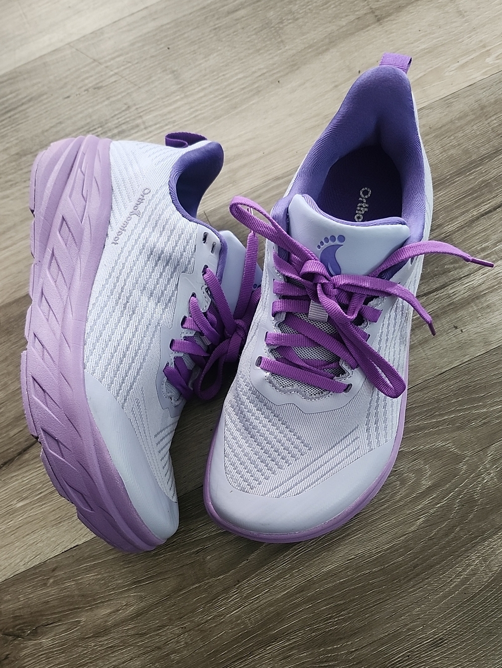 Ortho Comfoot White & Purple Cushioned Athletic Sneakers